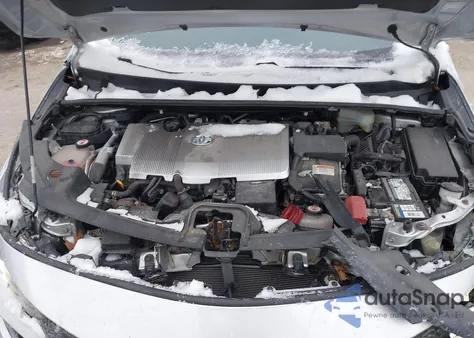 2017 Toyota Prius Prime Premium z USA, uszkodzony, nr VIN JTDKARFP5H3005686